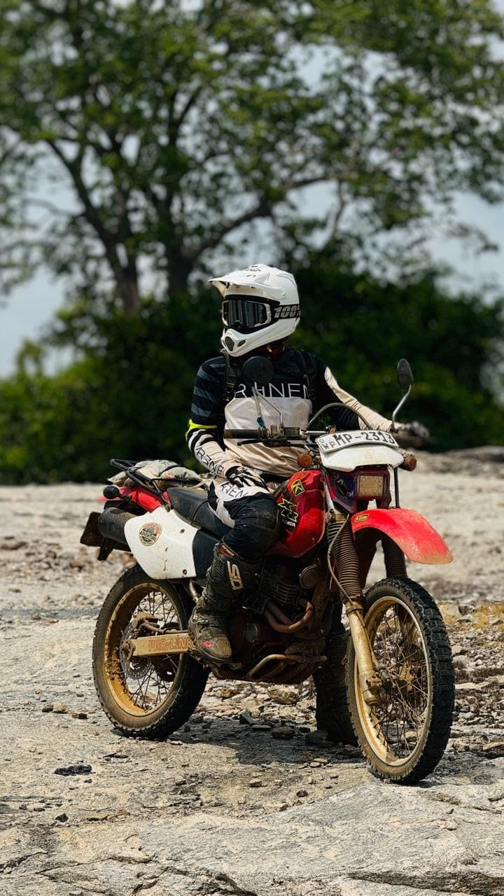 Sha Lanka Travels guided motorcycle tour